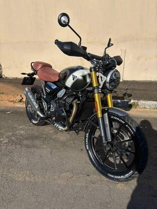 TRIUMPH SCRAMBLER 400 X 